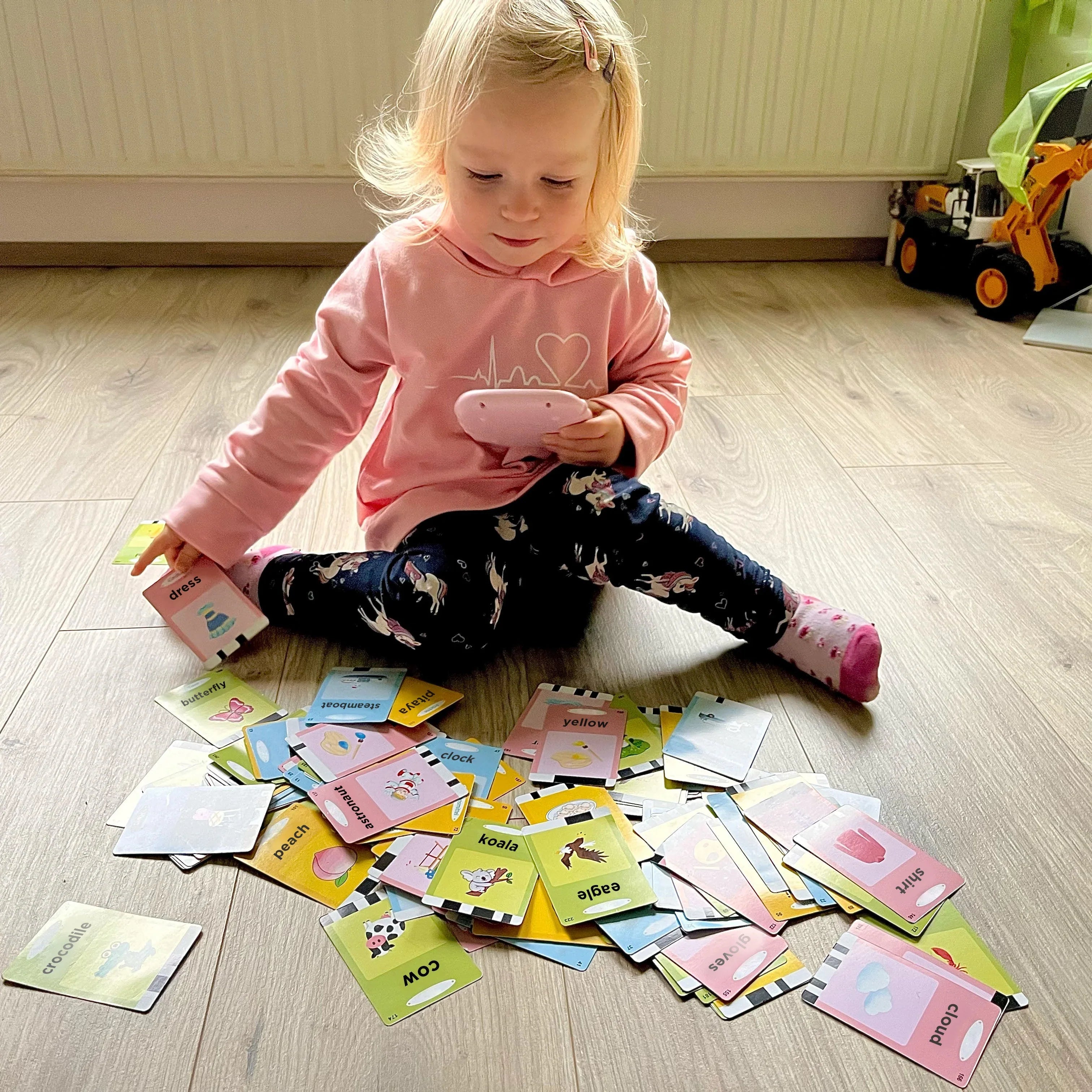 Kiddospace Talking Flashcards (Includes 144 Cards)